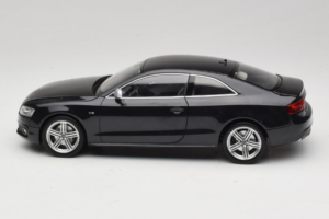 Audi S5 B8 Coupe ブラック Norev 1:18 188360 メタル - 画像 4/8