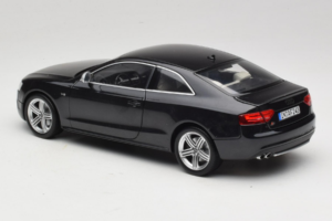Audi S5 B8 Coupe ブラック Norev 1:18 188360 メタル - 画像 7/8
