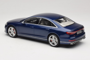 Audi S8 D5 ブルー GT Spirit 1:18 GT313 レジン - 画像 5/6