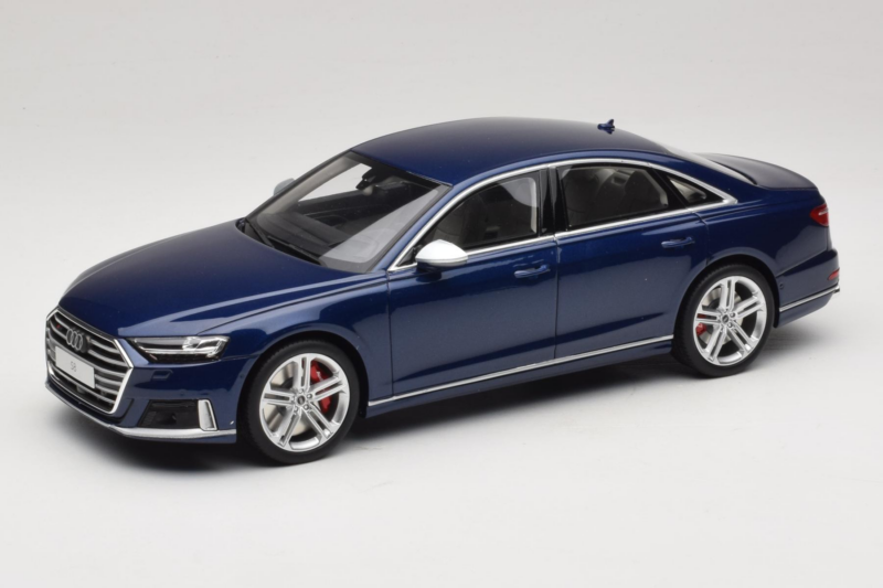 Audi S8 D5 ブルー GT Spirit 1:18 GT313 レジン