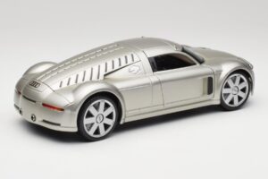 Audi Rosemeyer シルバー Maisto 1:18 31625 メタル - 画像 3/8