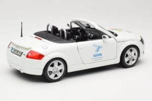 Audi TT 8N カブリオレ ホワイト Maisto 1:18 56065 メタル - 画像 3/8