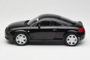 Audi TT 8N ブラック Minichamps 1:18 155017021 メタル - 画像 3/6
