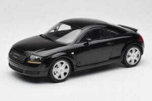 Audi TT 8N ブラック Minichamps 1:18 155017021 メタル