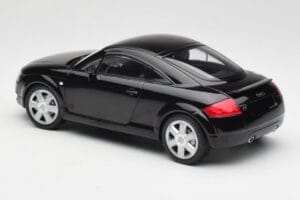 Audi TT 8N ブラック Minichamps 1:18 155017021 メタル - 画像 5/6