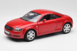Audi TT 8N クーペ レッド Revell 1:18 89909092 メタル