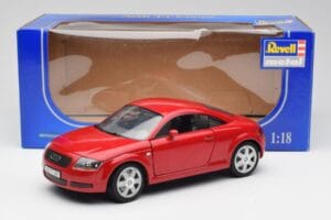 Audi TT 8N クーペ レッド Revell 1:18 89909092 メタル - 画像 8/8