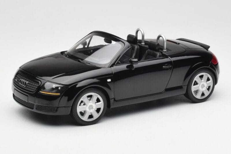 Audi TT 8N Roadster Black Metallic Minichamps 1:18 155017030 メタル