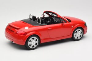 Audi TT 8N Roadster レッド Minichamps 1:18 155017032 メタル - 画像 2/6
