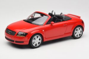 Audi TT 8N Roadster レッド Minichamps 1:18 155017032 メタル