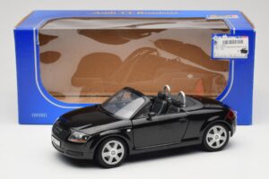 Audi TT 8N ロードスター ブラック Revell 1:18 08980 メタル - 画像 8/8