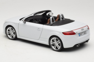 Audi TT 8S Roadster Glacier White Minichamps 1:18 5011400515 メタル - 画像 7/8