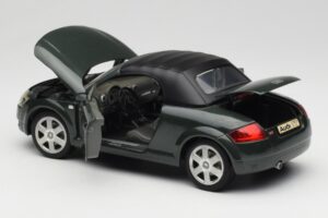 Audi TT 8N ロードスター グリーン Revell 1:18 08979 メタル - 画像 5/8