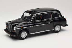 Austin FX4 London Taxi ブラック Minichamps 1:18 180136000 メタル