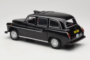 Austin FX4 London Taxi ブラック Minichamps 1:18 180136000 メタル - 画像 7/8