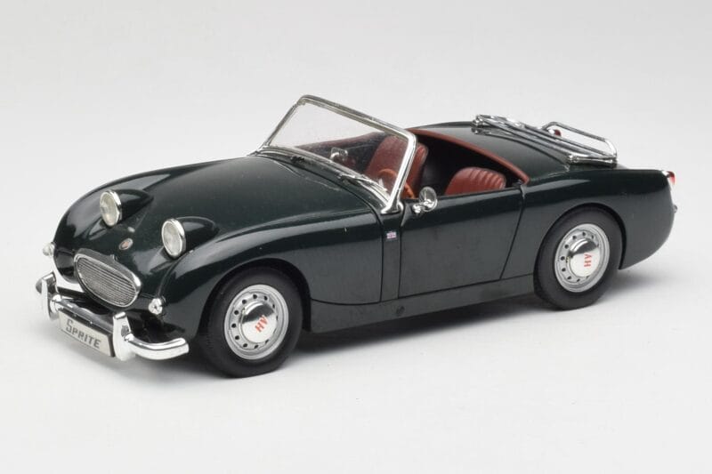 Austin-Healey Sprite Leaf Green Revell 1:18 08837 メタル