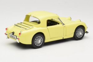 Austin-Healey Sprite Mk1 イエロー Revell 1:18 08835 メタル - 画像 3/8