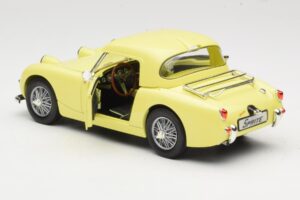 Austin-Healey Sprite Mk1 イエロー Revell 1:18 08835 メタル - 画像 5/8