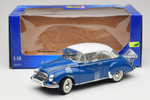 Auto Union 1000 S Coupe ブルー ホワイト Revell 1:18 08909 メタル - 画像 6/6