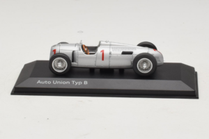 Auto Union Typ B #1 シルバー Minichamps 1:43 5031300313 メタル