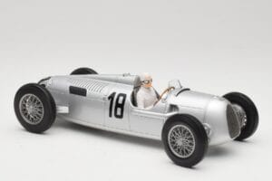 Auto Union Typ C #18 B. Rosemeyer Internationales Eifelrennen Nürburgring Winner 1936 Minichamps 1:18 155361018 メタル - 画像 4/6