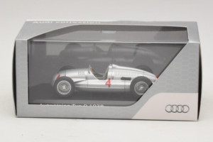 Auto Union Typ D #4 シルバー Minichamps 1:43 5030900703 メタル - 画像 4/4