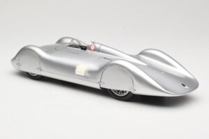 Auto Union Type C Streamliner #72 B. Rosemeyer World Record 1937 Revell 1:18 08420 メタル - 画像 5/6