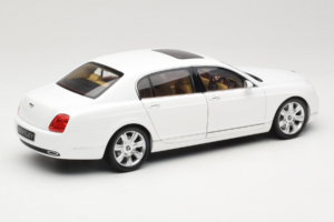Bentley Continental Flying Spur ホワイト Minichamps 1:18 100139461 メタル - 画像 3/8