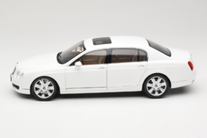 Bentley Continental Flying Spur ホワイト Minichamps 1:18 100139461 メタル - 画像 4/8