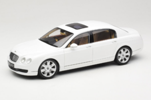 Bentley Continental Flying Spur ホワイト Minichamps 1:18 100139461 メタル