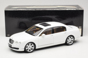 Bentley Continental Flying Spur ホワイト Minichamps 1:18 100139461 メタル - 画像 8/8