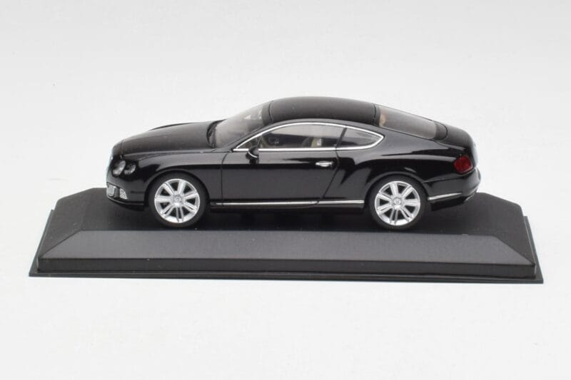 Bentley Continental GT ベルーガブラック Minichamps 1:43 436139980 メタル