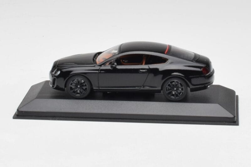 Bentley Continental GT ブラック ブラックホイール付き Minichamps 1:43 BENTLEY002 メタル