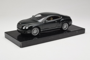 Bentley Continental GT British Racing Green Minichamps 1:18 BL570 メタル - 画像 3/8