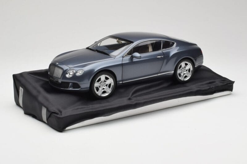 Bentley Continental GT Grey Metallic Minichamps 1:18 100139920 メタル