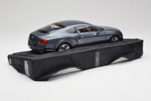 Bentley Continental GT サンダーグレー Minichamps 1:18 BL835 - 画像 3/8