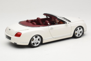 Bentley Continental GTC ホワイト Minichamps 1:18 100139032 メタル - 画像 3/8