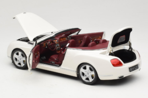 Bentley Continental GTC ホワイト Minichamps 1:18 100139032 メタル - 画像 5/8