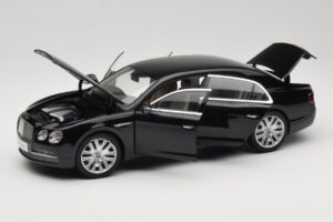Bentley Flying Spur W12 Diamond Black Kyosho 1:18 08891DBK メタル - 画像 2/8