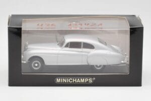 Bentley R-Type Continental シルバー Minichamps 1:43 436139421 メタル - 画像 4/4