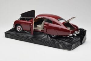 Bentley R-Type Continental チューダー レッド Minichamps 1:18 100139421 メタル - 画像 5/8