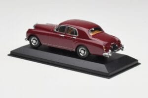 Bentley S1 Continental Flying Spur バーガンディ Minichamps 1:43 436139550 メタル - 画像 3/4