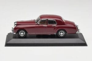 Bentley S1 Continental Flying Spur バーガンディ Minichamps 1:43 436139550 メタル