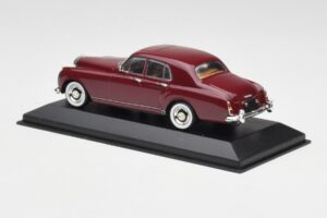 Bentley S1 Continental Flying Spur クリーム Minichamps 1:43 436139551 メタル - 画像 3/4