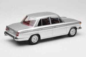 BMW 1800 Ti シルバー Minichamps 1:18 107024000 レジン - 画像 2/6
