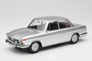 BMW 1800 Ti シルバー Minichamps 1:18 107024000 レジン