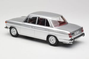 BMW 1800 Ti シルバー Minichamps 1:18 107024000 レジン - 画像 5/6