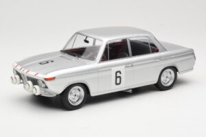 BMW 1800 TiSA #6 J. Munaron / K. Eppelein 24 Hours of Spa 1965 Minichamps 1:18 155652906 メタル