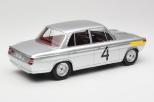 BMW 1800 TiSA #4 J. Ickx / J. van Ophem 24 Hours of Spa 1965 Winners Minichamps 1:18 107652504 レジン - 画像 2/6