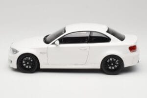 BMW 1M Coupe E82 ホワイト Minichamps 1:18 110020022 メタル - 画像 4/8